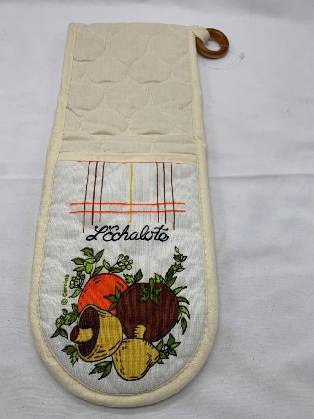 Vintage Corning Ware Double Oven Mitt Spice of Life LEchalote Quilted Fabric